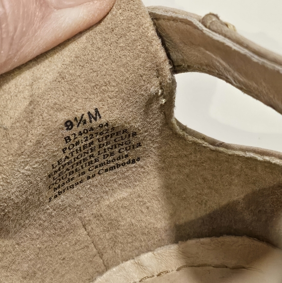 5/$25 Blondo w9.5 leather tan shoes - Picture 10 of 10